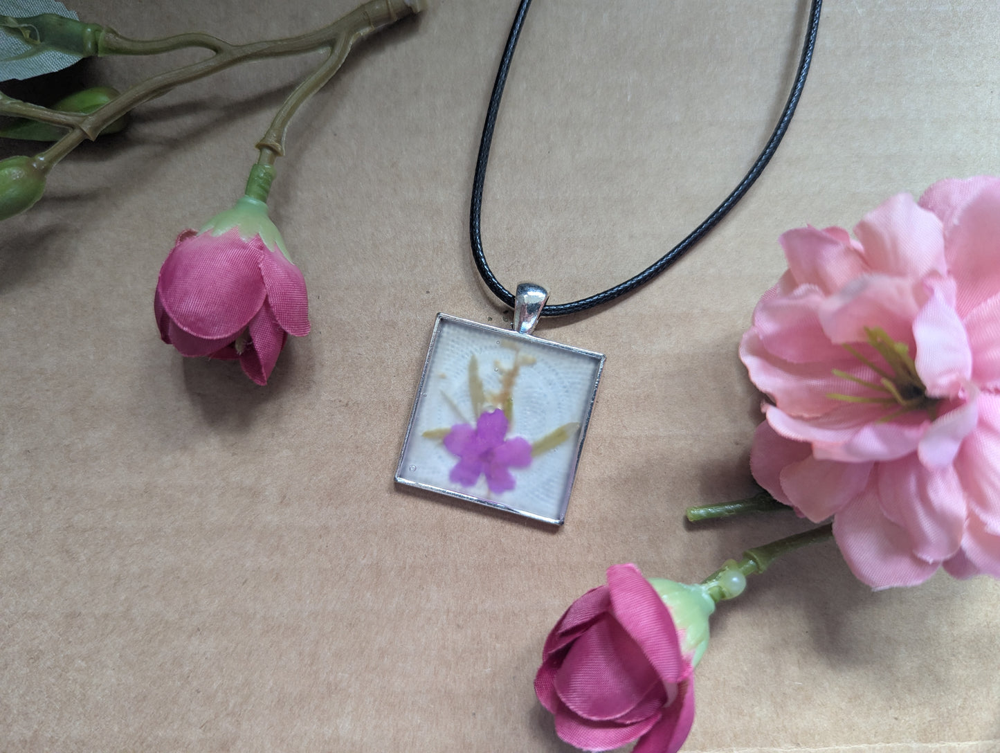 Purple Bloom - Dried Flower Necklace