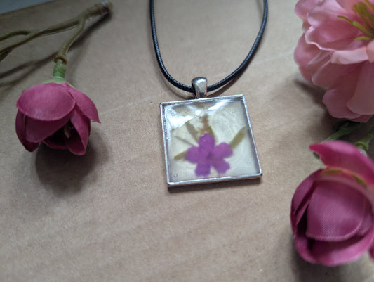Purple Bloom - Dried Flower Necklace