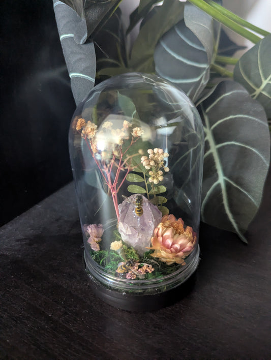 Home Of The Wasps - Mini Taxidermy Dome